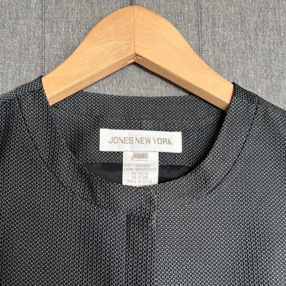 Jones New York 100% Silk Gray Tweed Button Front Vest Sleeveless Top Size 12 - Picture 7 of 9